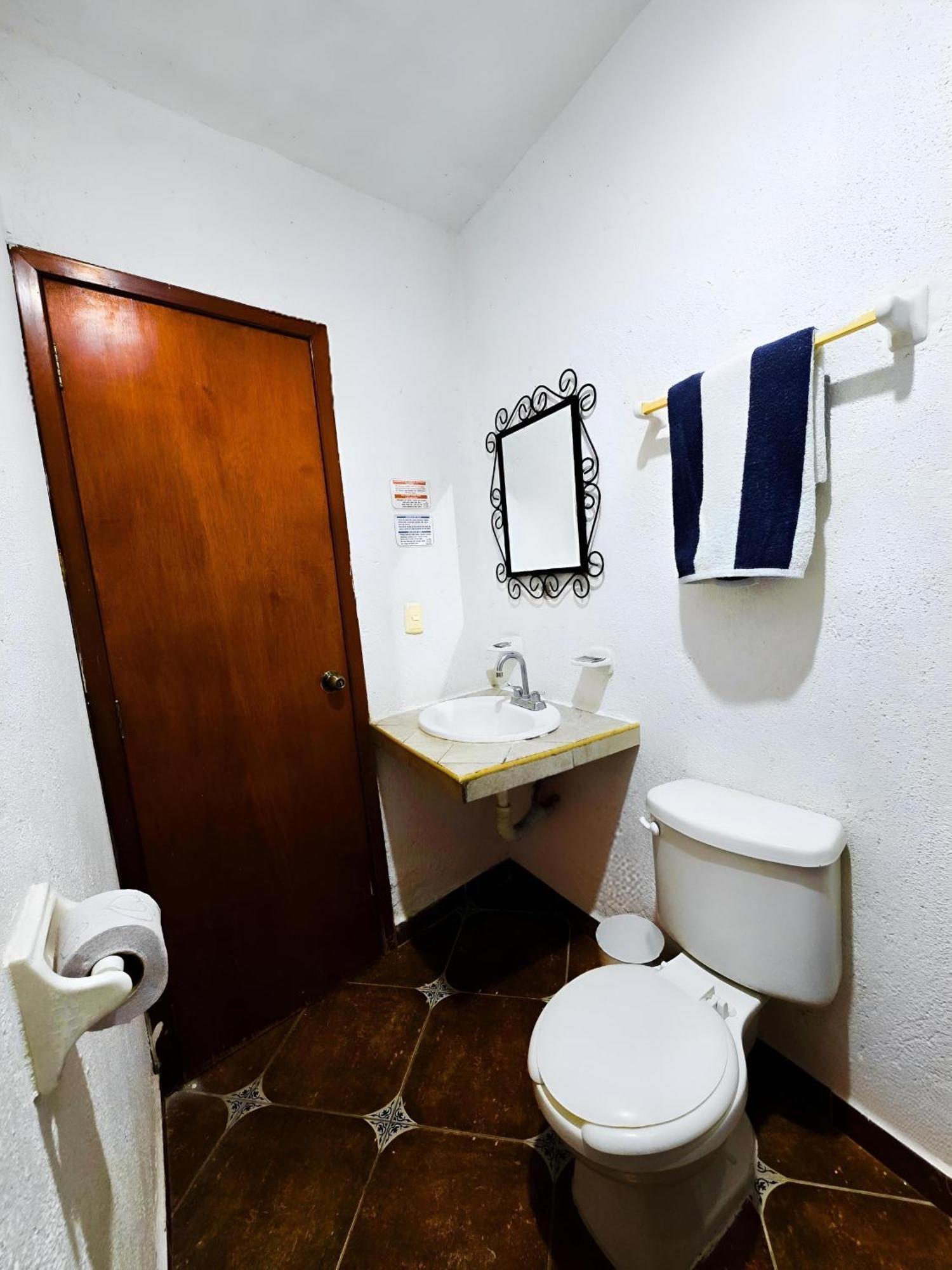Tuxtla Gutiérrez Hotel Villa Esmeralda מראה חיצוני תמונה